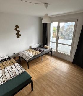 Nietleben Apartment | 13 Apartments 3BR R&P Living