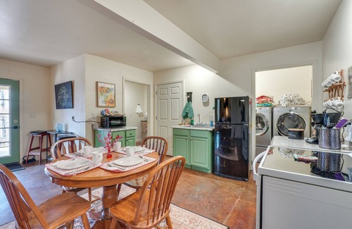 Powell Cabin | 13 Mi to Walmart HQ: Family-Friendly Cabin!