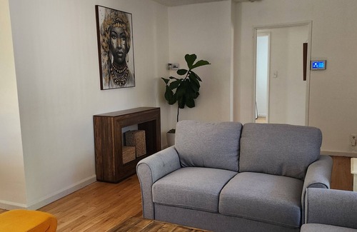 Rancho Dominguez House | 13 mil from lax and beaches. 11 miles from the forum and sofi. close to many.