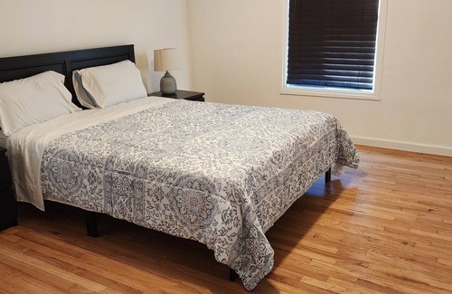 Rancho Dominguez House | 13 mil from lax and beaches. 11 miles from the forum and sofi. close to many.