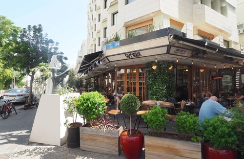 Tel Aviv Apartment | 130 Rock Apartments