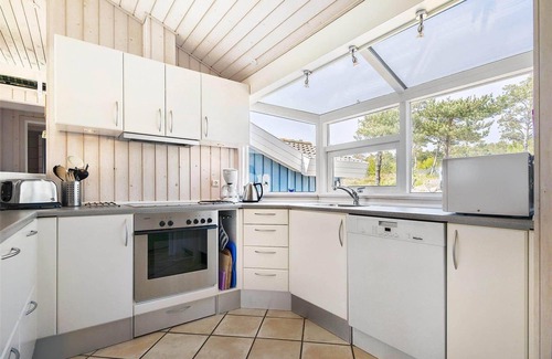 Oster Somarken House | 1327 Aakirkeby - Holsteroddevej 15