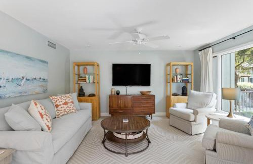 West Beach Village Villa | 1357 Fairway Oaks Villa by Akers Ellis Rentals