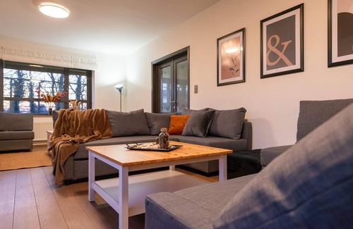 Helchteren House | 14 beds, 20p., 2 bath-, 1 livingroom, 1 veranda