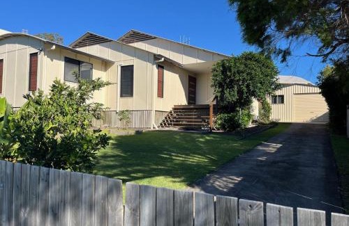 Rainbow Beach House | 14 Manooka Drive - Rainbow Beach Pets Welcome. Fully fenced