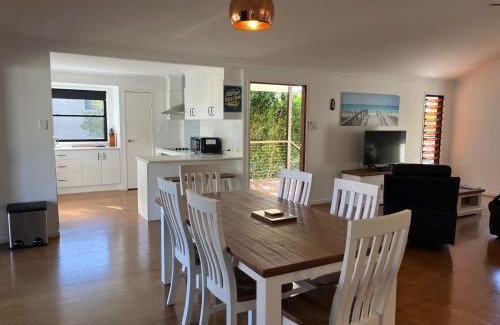 Rainbow Beach House | 14 Manooka Drive - Rainbow Beach Pets Welcome. Fully fenced
