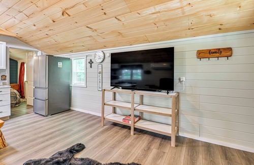 Georgetown Cabin | 14 Mi to Kentucky Horse Park: Creekside Cabin