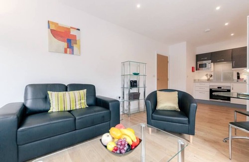 Leatherhead Apartment | 14 Swan House -1 bedroom apartment
