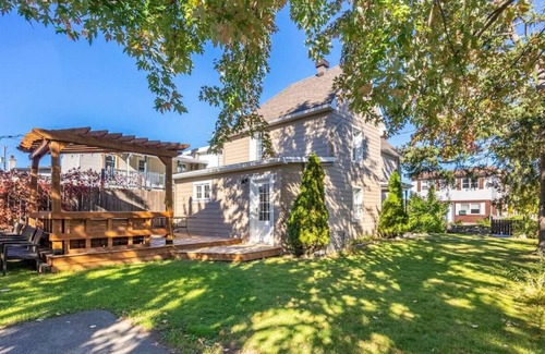 Hull House | 143 rue st redempteur · Spacious 3 Bedroom Home in Gatineau