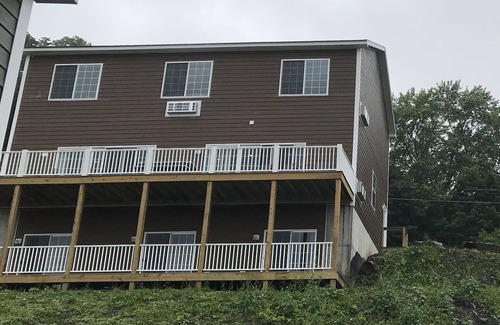 Watkins Glen House | 144 S. Monroe St., Watkins Glen
