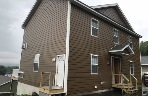 Watkins Glen House | 144 S. Monroe St., Watkins Glen