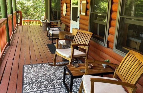 Alton Bay House | 14ft HOT TUB SPA,SLEEPS 10, nSAUNA, POOL/FOOSBALL/GAMES