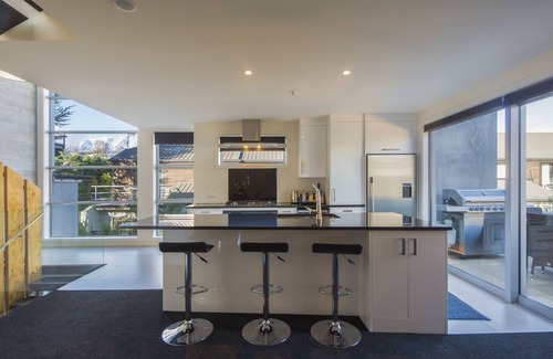 Queenstown City Centre Apartment | 15 Melbourne by Staysouth