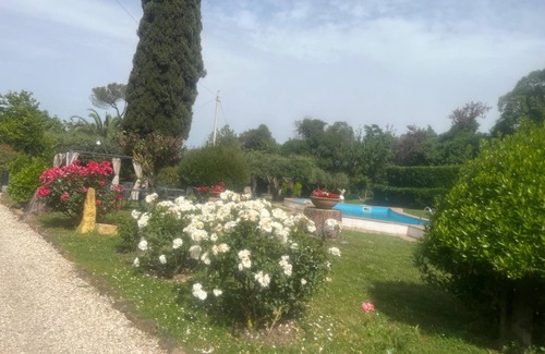 Quartiere XX Ardeatino Apartment | " 15 min. Circus Maximus, Colosseum " Lofts in Villa, Pool and Free Parking,