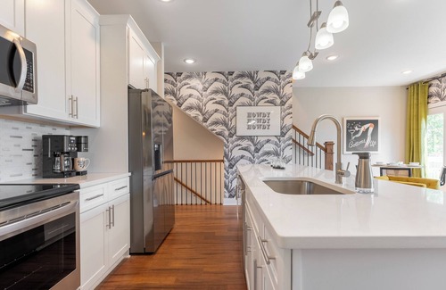 Nashville House | 15 Min to Broadway-Patio-Grill-Family Friendly-Tropical Vibes