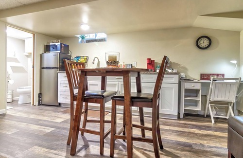 Clifton Park House | 15 Minutes from Saratoga Race Track!