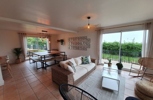 Plouegat-Moysan House | 15-person house in the countryside 10 km from the beach