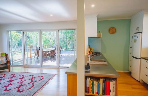 Apollo Bay House | 150 Steps · To the Beach FREE WI-FI