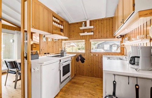 Oster Somarken House | 1526 Aakirkeby - Poserekrogen 12