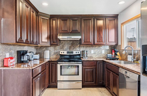 Millbrae House | 1580 SFO Spacious & Beautiful 3BR house