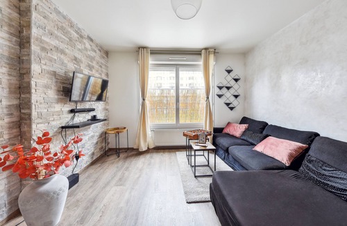 Bezons Apartment | 15min from La Défense and 25min from Paris