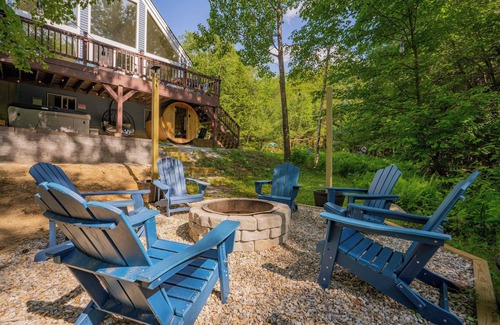 Bethel Cabin | 15minSundayRiver+Hot-tub+Sauna+Arcade