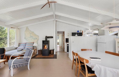 Pedersker House | 1608 Aakirkeby - Loftsgårdsskoven 5