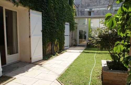 Bessan House | 165m2 village house near the beaches
