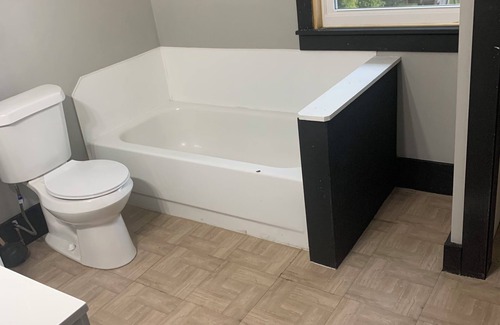 Niles House | 17 Hearts: A Home Away From Home.