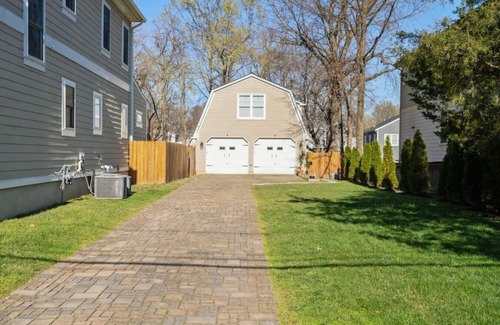 Douglas Park House | 1703 S Oakland · Arlington's Best House