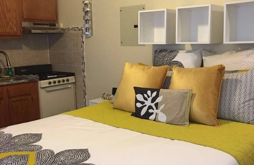 Union City Apartment | 1721 1A · City Chic Studio/Parking Available - 20 min to NYC