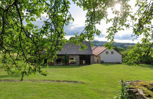 Clunek Villa | 18 century Bohemian Farmhouse
