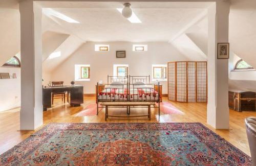 Clunek Villa | 18 century Bohemian Farmhouse