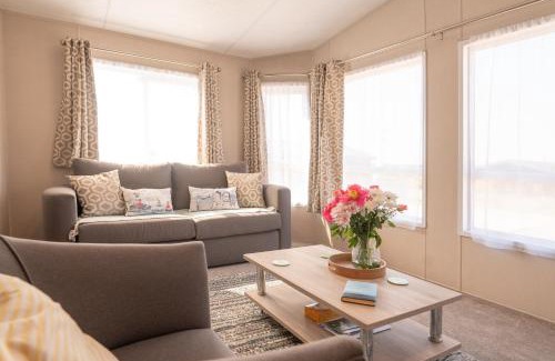 Mullacott House | 18 Ocean Terrace Lodge - 2 Bed-Sleeps 4-TJS18OT