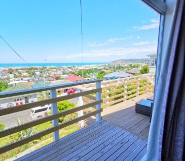 Oamaru House | 180 degrees sea view 180度全海景房