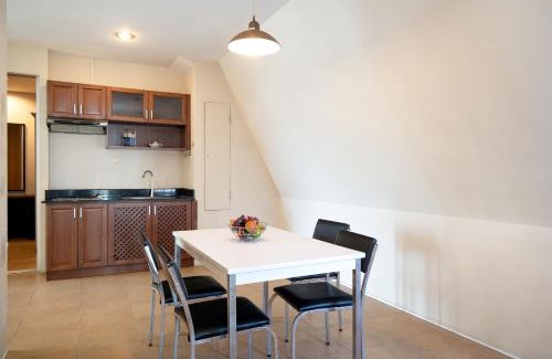 Khlong Tan Nuea Apartment | 181 Ekkamai Studio Apartment
