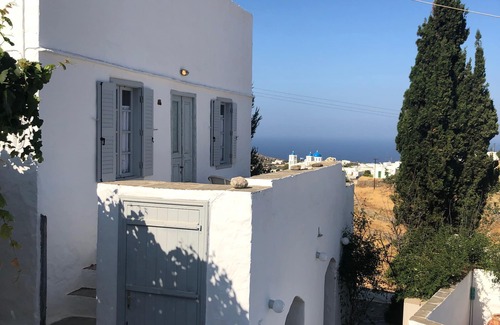Sifnos House | 1875 residence with panoramic views and garden
