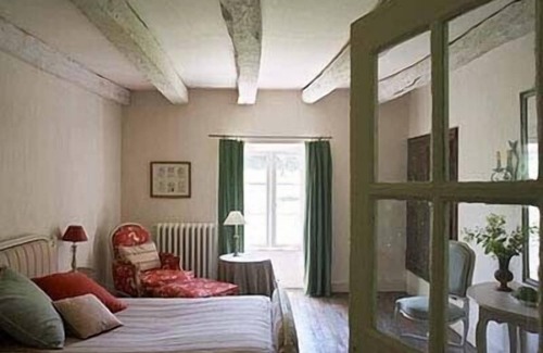 Villegusien-le-Lac Other | 18th Century Country Farmhouse
