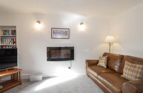 Banff House | 19 Reidhaven Street
