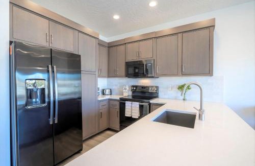 St. George House | 19| Vue at Green Valley with Community Pool