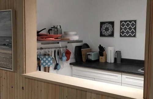 Ashfield-Colborne-Wawanosh Cottage | 1920’s Original Kintail Beach Cottage - Beautiful Lake and Sunset Views