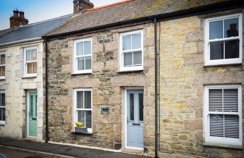 Porthleven Cottage | 19th Century Fisherman's Cottage close to Porthleven Harbour and beach