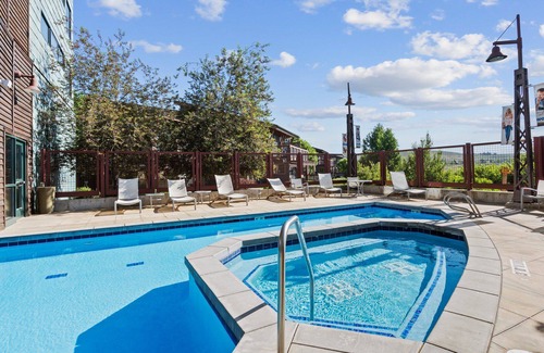 Kimball Junction Condo | 1Bdrm Hideaway | Private Hot Tub, King Bed, Fireplace + Great Spot