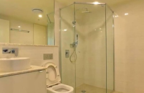 Bowen Hills Apartment | 1Bedroom Apartment with Pool & Gym - Sleeps 2