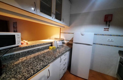 Lagos Apartment | 1Bedroom apartment w/pool and bbq 10minutes from Meia Praia Beach