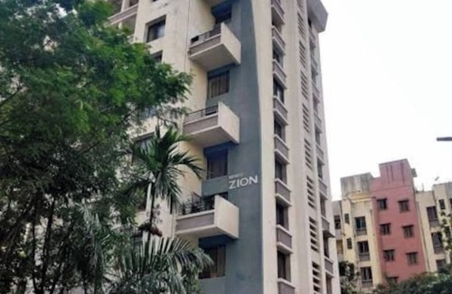 Baner Apartment | 1BHK AC Suite with Kitchen at Hi St