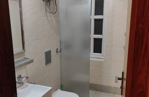New Delhi Apartment | 1BHK centrally located Near Airport n1BHK in Naraina Vihar, New Delhi, Delhi