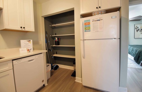 Folly Beach Condo | 1Br/1Ba Close to Beach & Shops- Heron's Nest