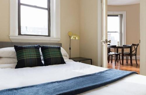 Fenway–Kenmore Apartment | 1BR Apartment in Bostons Fenway Neighborhood