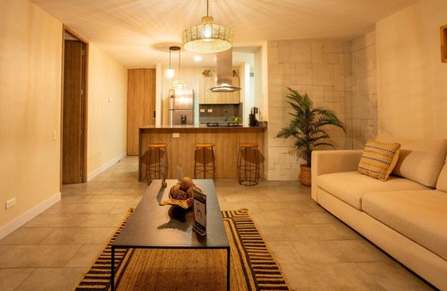 La Aguacatala Apartment | 1BR Apt private Balcony with AC near Milla de Oro